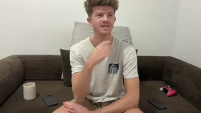 Snapshot of greekmythics chatting on April 13, 2026, 9:59 am greekmythics online show from April 13, 2026, 9:59 am