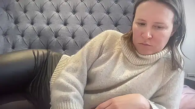 eatmypie69 online show from January 13, 2026, 11:04 am