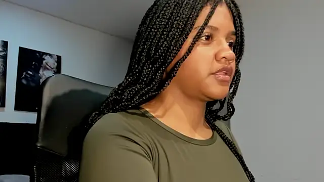 ZahraRose online show from October 3, 2025, 8:17 pm