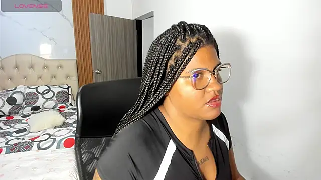 ZahraRose online show from May 11, 2026, 9:12 pm