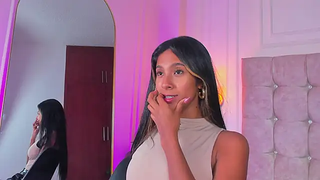 JasmineRoss 1 online show from February 26, 2026, 7:13 pm