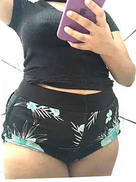 gatinha 18 online show from November 4, 2025, 1:21 pm