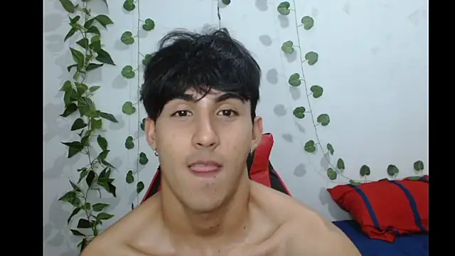 neithanzynxx online show from March 5, 2025, 7:38 pm