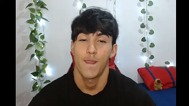 neithanzynxx online show from March 9, 2025, 7:37 pm