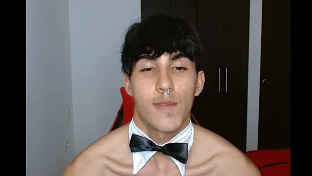 neithanzynxx online show from March 14, 2025, 7:44 pm