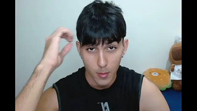 neithanzynxx online show from September 20, 2025, 7:37 pm