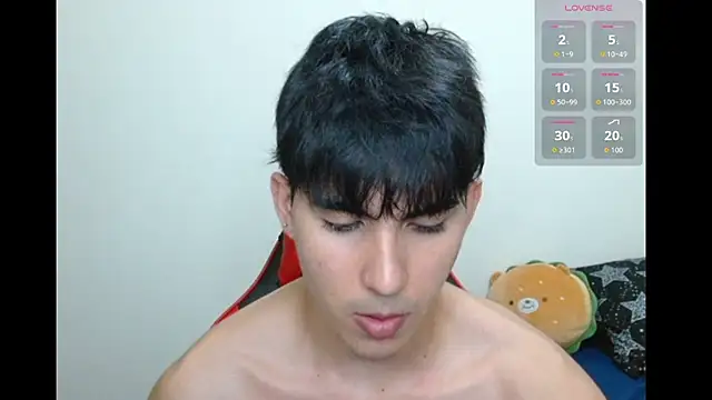 neithanzynxx online show from October 3, 2025, 8:17 pm