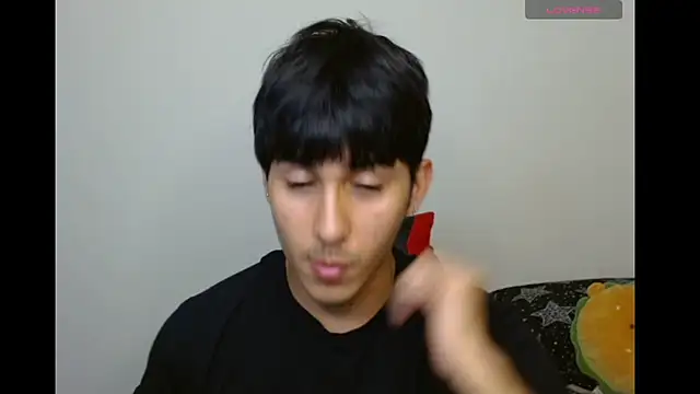 neithanzynxx online show from November 6, 2025, 7:15 pm