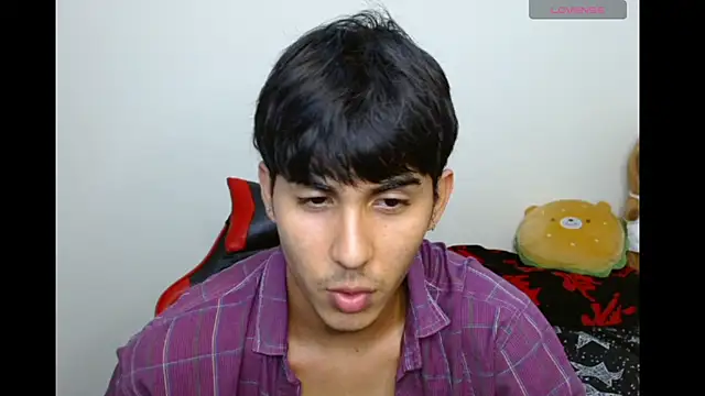 neithanzynxx online show from November 7, 2025, 7:25 pm