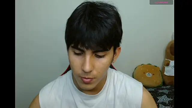 neithanzynxx online show from November 8, 2025, 7:45 pm