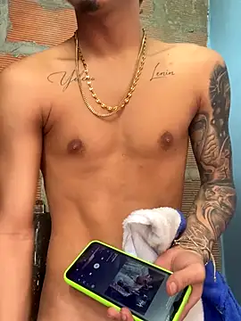 Snapshot of Polla21c chatting on September 28, 2025, 5:51 pm Polla21c online show from September 28, 2025, 5:51 pm