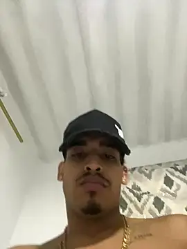 Snapshot of Polla21c chatting on October 1, 2025, 2:28 am Polla21c online show from October 1, 2025, 2:28 am