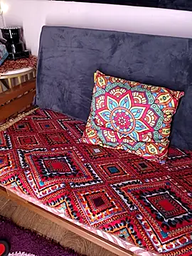 Loly2025 online show from February 22, 2026, 9:02 pm