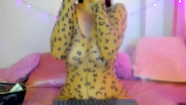 Danna Myst online show from November 10, 2025, 12:26 pm