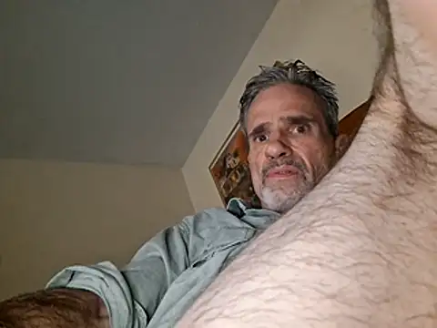Snapshot of Billgreen69 chatting on May 26, 2026, 5:47 am Billgreen69 online show from May 26, 2026, 5:47 am