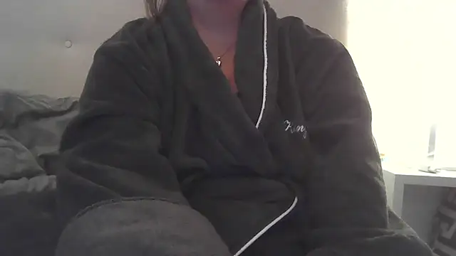 Snapshot of sizha6 chatting on September 15, 2025, 10:37 am sizha6 online show from September 15, 2025, 10:37 am