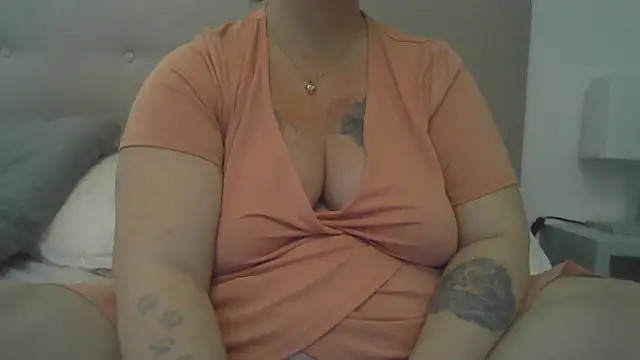 Snapshot of sizha6 chatting on November 14, 2025, 12:26 pm sizha6 online show from November 14, 2025, 12:26 pm