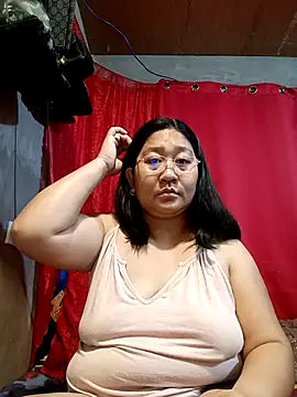 hotchubby88 online show from March 15, 2026, 9:32 pm