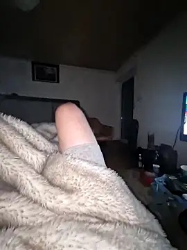 Snapshot of DerechteJunge chatting on October 22, 2025, 12:00 am DerechteJunge online show from October 22, 2025, 12:00 am