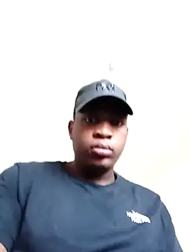 bosszonke123 online show from February 23, 2025, 4:39 am