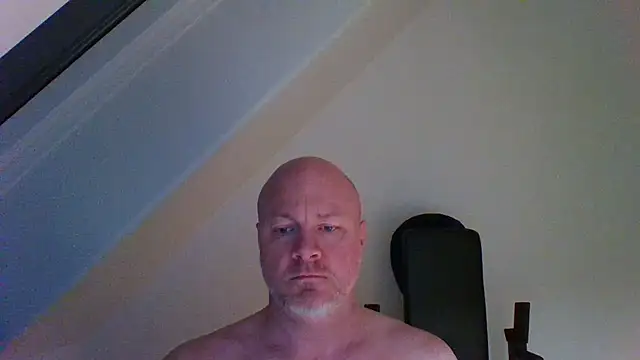 Snapshot of Lucifer29cm chatting on October 5, 2025, 2:43 am Lucifer29cm online show from October 5, 2025, 2:43 am