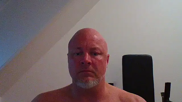 Snapshot of Lucifer29cm chatting on December 4, 2025, 9:18 am Lucifer29cm online show from December 4, 2025, 9:18 am