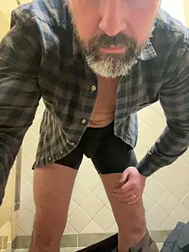 plaintreebull online show from February 9, 2026, 9:52 pm