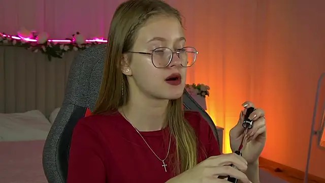 EveMundie online show from September 30, 2025, 12:10 pm