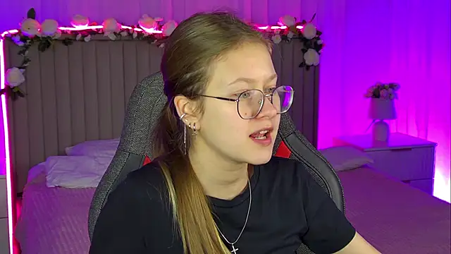 EveMundie online show from November 5, 2025, 6:35 am