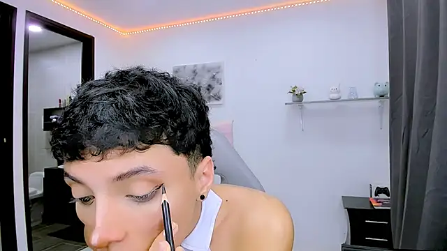 nilam valker online show from September 27, 2025, 11:10 pm