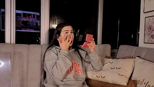 Ivanna West online show from December 4, 2025, 10:02 am