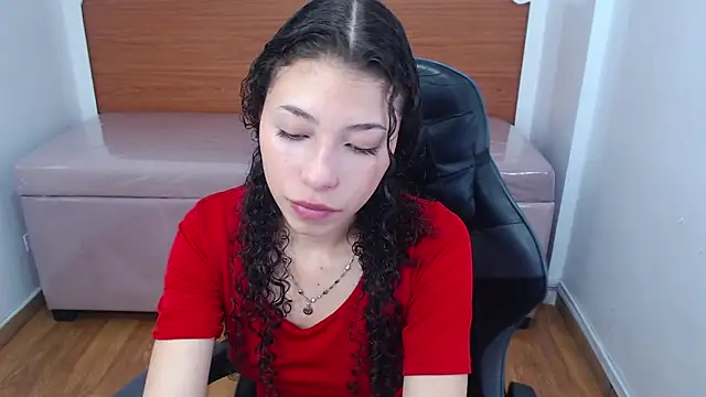 danatella a online show from January 7, 2026, 1:02 pm