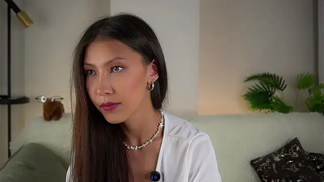 ChelseaDenner online show from December 19, 2025, 2:13 pm