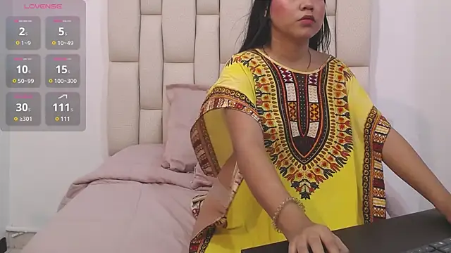 Snapshot of triptikhushi chatting on February 26, 2025, 10:09 pm triptikhushi online show from February 26, 2025, 10:09 pm