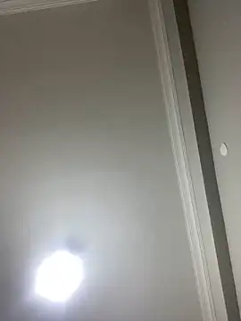 yasemintas online show from December 18, 2025, 5:52 pm