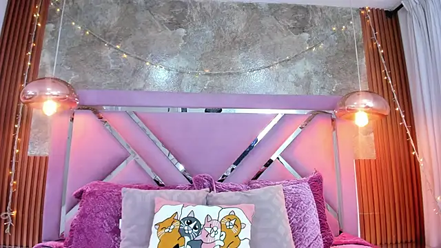 EmmaSulivan online show from November 9, 2025, 11:08 am