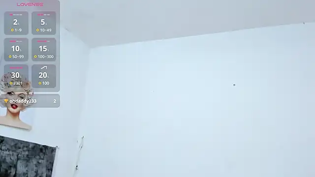 Snapshot of Chloe_diamondss chatting on March 21, 2025, 6:49 am Chloe diamondss online show from March 21, 2025, 6:49 am