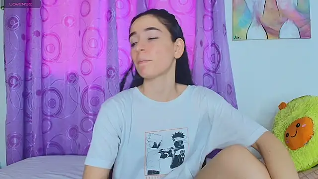 Peach Rose  online show from September 25, 2025, 9:07 pm