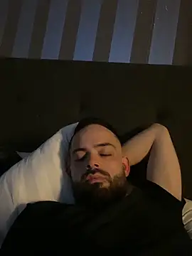 guccititi online show from October 16, 2025, 9:43 am