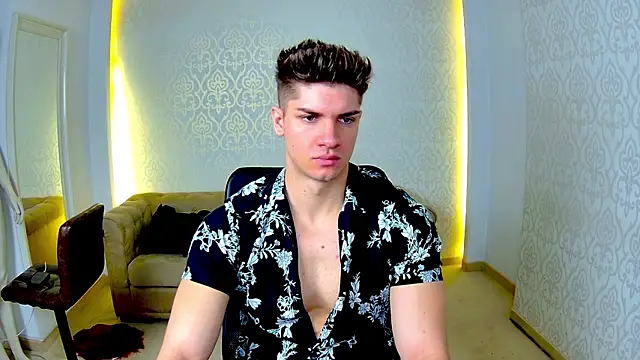 MaxKaiden online show from February 12, 2026, 5:57 am