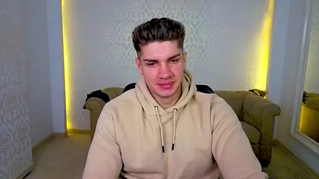 MaxKaiden online show from April 21, 2026, 5:25 am