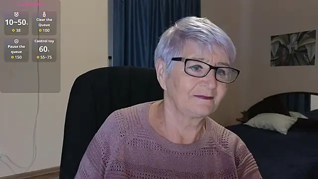 Sandra Snowflake online show from October 13, 2025, 11:43 am