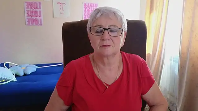 Sandra Snowflake online show from June 12, 2026, 12:15 pm