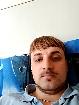 Snapshot of Eusuntnoulgigolo chatting on February 19, 2025, 9:39 am Eusuntnoulgigolo online show from February 19, 2025, 9:39 am