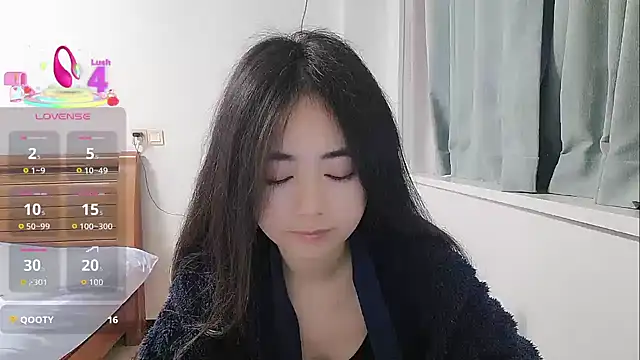 Lucy-xixi online show from February 18, 2026, 6:53 am