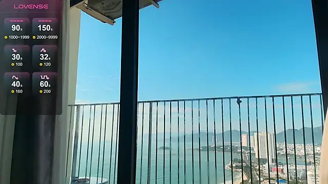 minamoons online show from November 15, 2025, 1:14 am