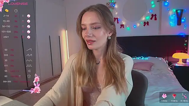 LunaticaBae online show from January 11, 2026, 4:50 am