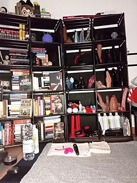 Snapshot of MirianaB chatting on October 27, 2025, 3:05 pm MirianaB online show from October 27, 2025, 3:05 pm