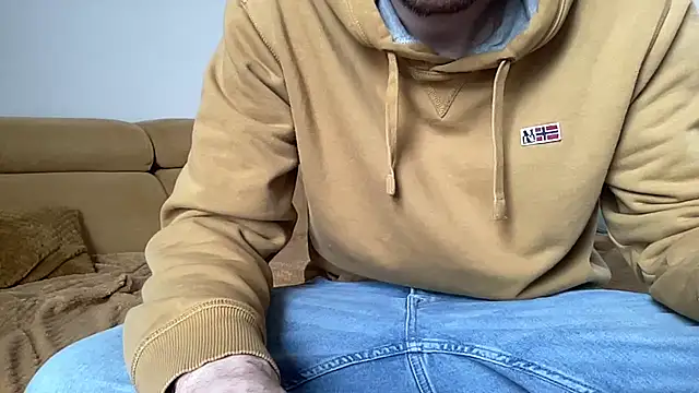 Snapshot of larsfrommars1992 chatting on February 19, 2025, 12:44 pm larsfrommars1992 online show from February 19, 2025, 12:44 pm