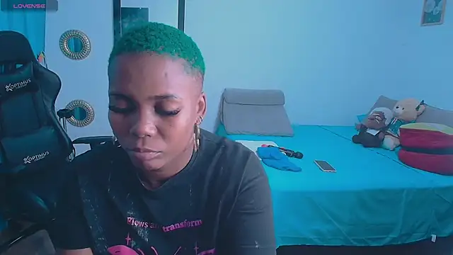 DashaSousaa online show from March 18, 2025, 1:42 pm